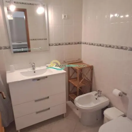 Апартаменты One Bedroom Ground Floor Apartment, Conceicao De
