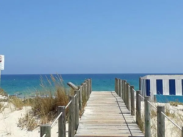 Apartment One Bedroom Ground Floor Apartment, Conceicao De *